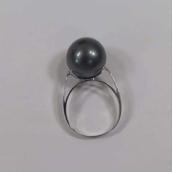 Authentic  Black Pearl Ring with 14K white gold Size: 6.5 12.5mm - Picture 7 of 7